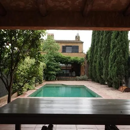 Ponent Villa