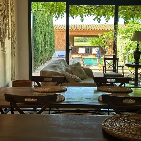 Ponent Villa